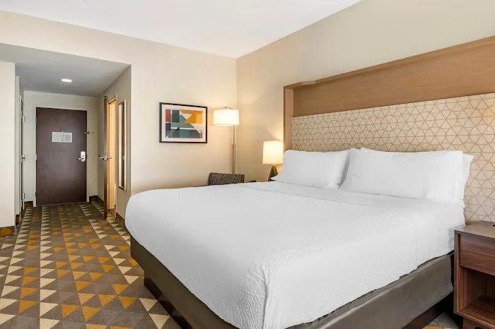 Holiday Inn Louisville Airport South by IHG 4