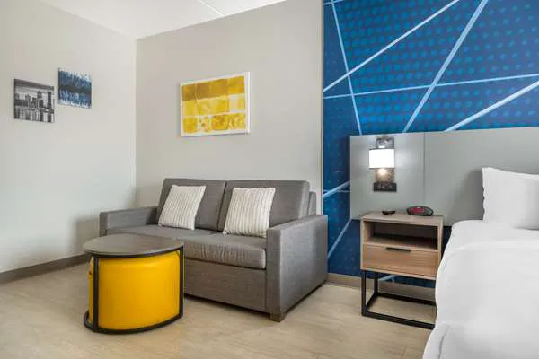 Comfort Suites Louisville Airport 4