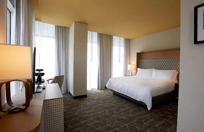 Holiday Inn Louisville Downtown by IHG 5