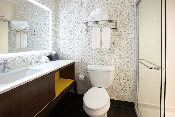 Holiday Inn Louisville Downtown by IHG 5