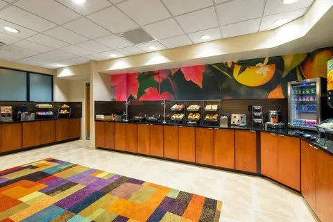 Fairfield Inn & Suites Louisville Downtown 5