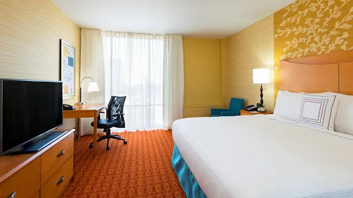 Fairfield Inn & Suites Louisville Downtown 5