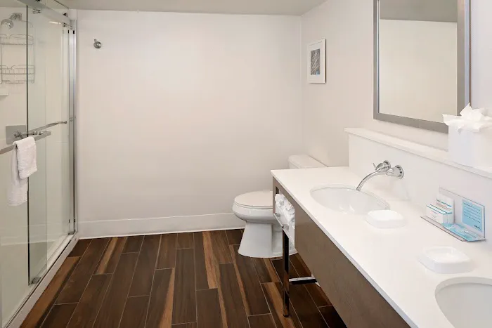 Hampton Inn Louisville Downtown 5