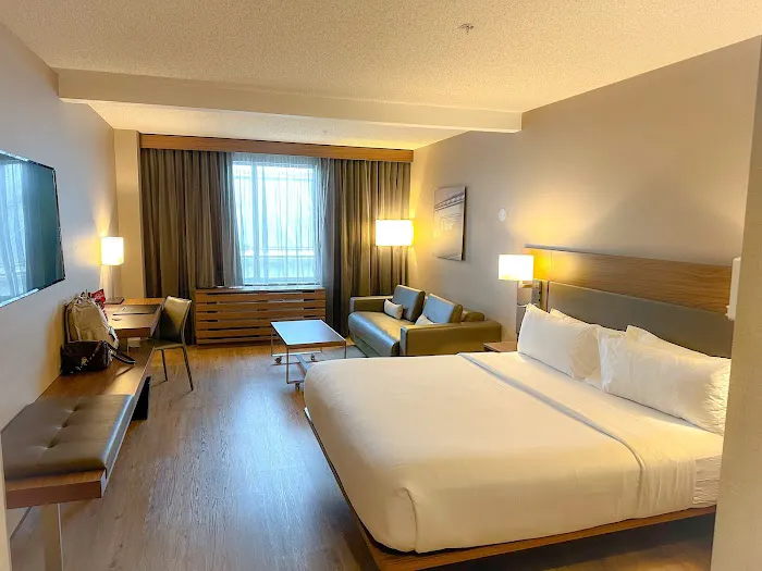 AC Hotel Louisville Downtown 5