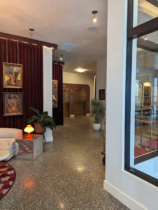 Hotel Genevieve 5