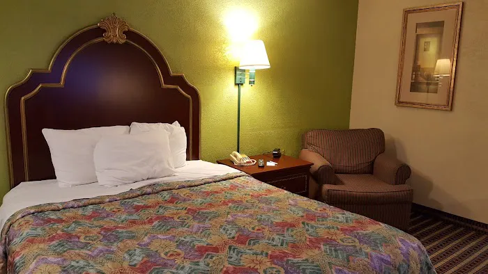 Travelodge by Wyndham Sellersburg / Louisville North 4