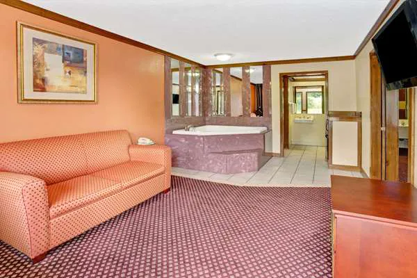Travelodge by Wyndham Sellersburg / Louisville North 4