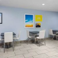 Days Inn & Suites by Wyndham Sellersburg ico