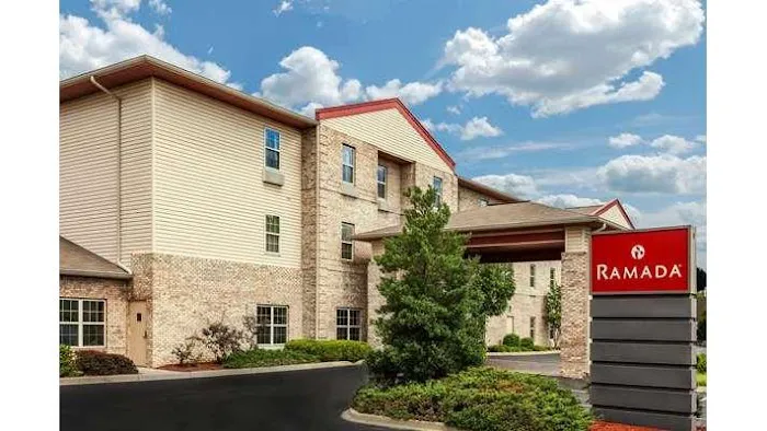 Ramada by Wyndham Sellersburg/Louisville North 4