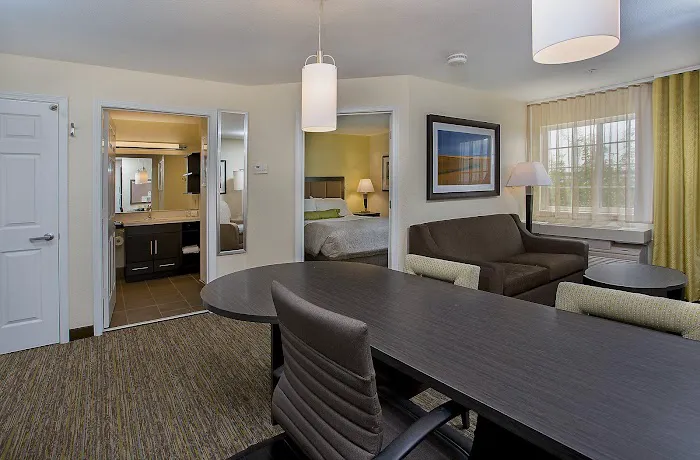 Candlewood Suites Louisville Airport by IHG 4