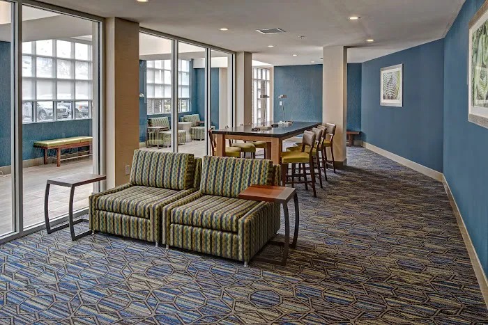 Holiday Inn Express Louisville Airport Expo Center by IHG 4