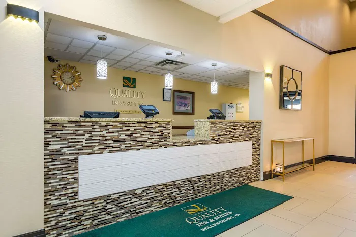 Quality Inn & Suites 4