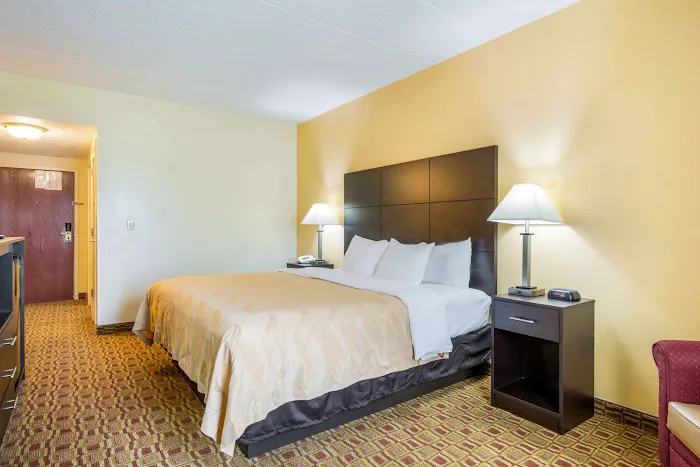 Quality Inn & Suites 4