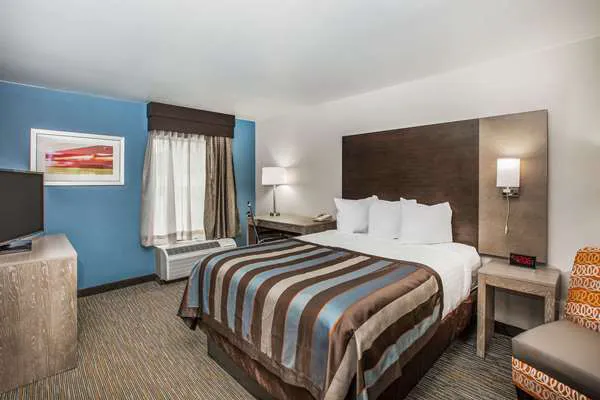 Wingate by Wyndham Louisville Fair and Expo 4