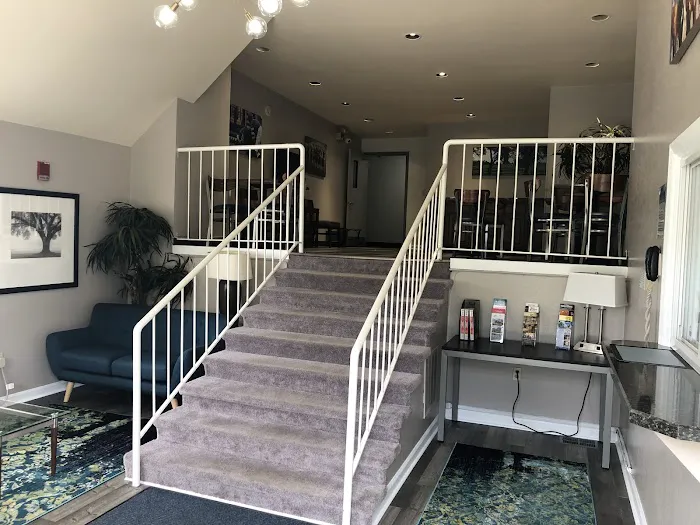 DuPont Suites 4