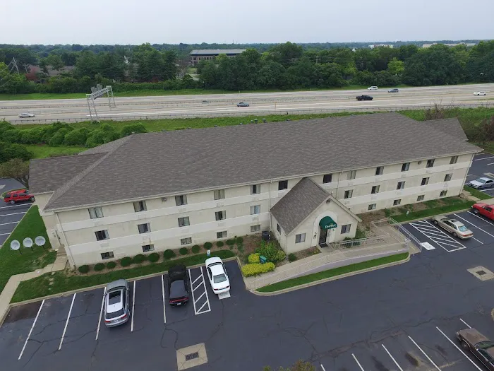 DuPont Suites 4