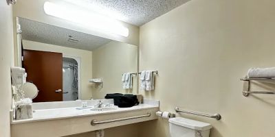 Hawthorn Suites by Wyndham Louisville East