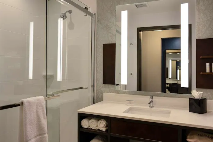Hilton Garden Inn Louisville Mall of St. Matthews 4