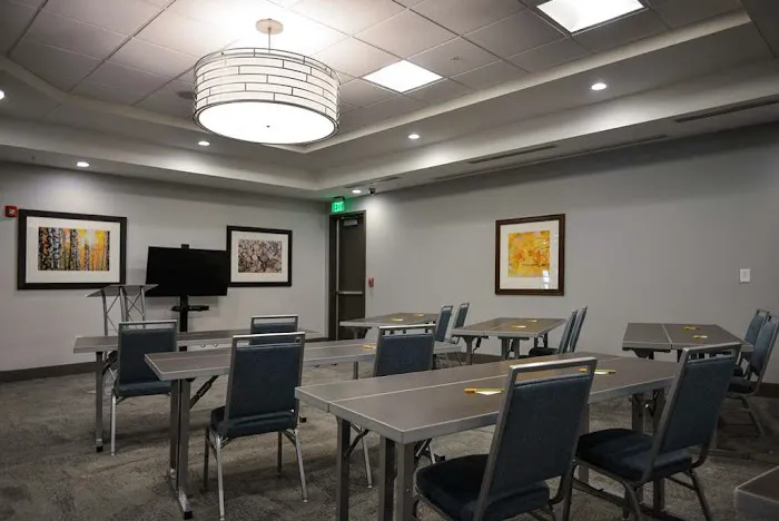 Hilton Garden Inn Louisville Mall of St. Matthews 4