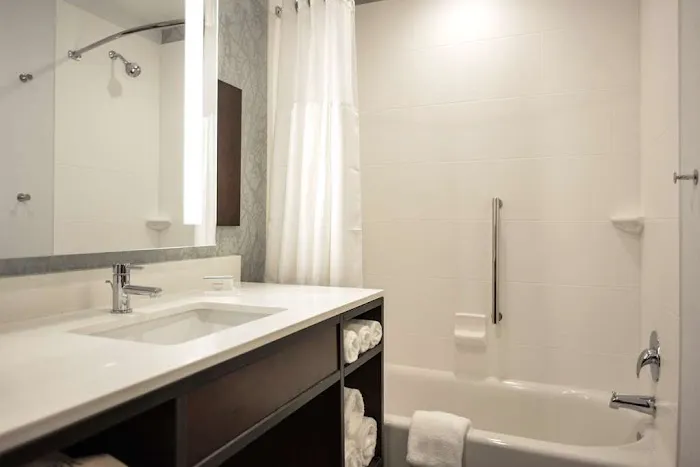 Hilton Garden Inn Louisville Mall of St. Matthews 4