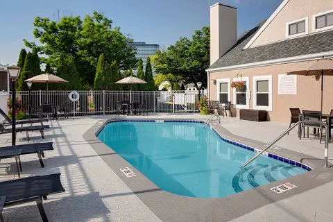 Residence Inn Louisville East 4