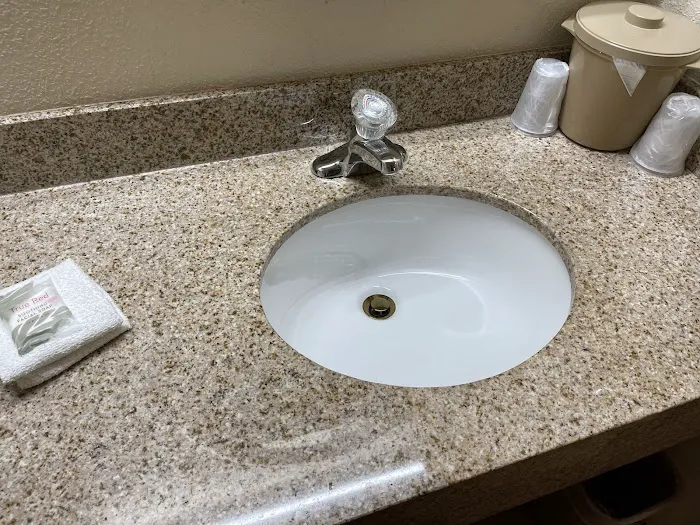 Red Roof Inn Louisville East - Hurstbourne 4