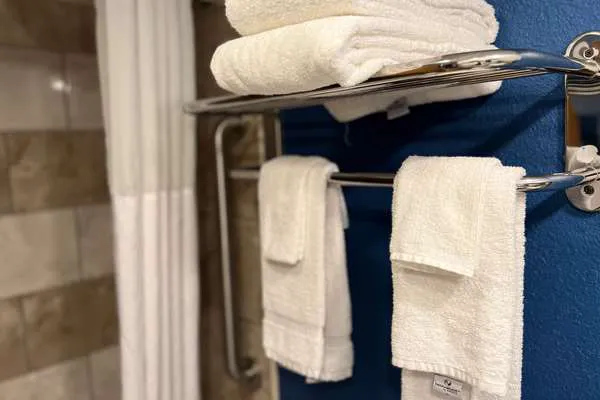 Quality Inn & Suites Louisville East 4