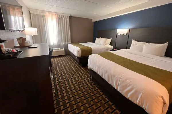 Quality Inn & Suites Louisville East 4