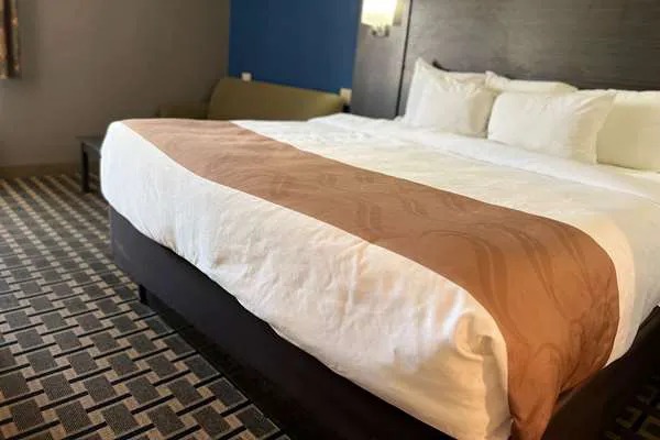 Quality Inn & Suites Louisville East 4