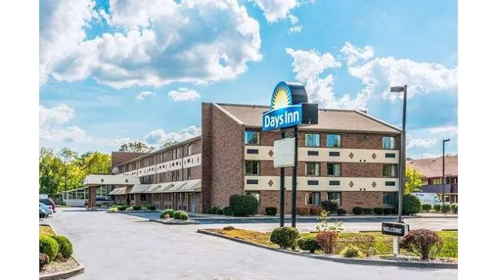 Days Inn by Wyndham Hurstbourne 4