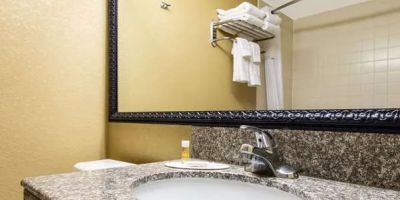 Days Inn by Wyndham Hurstbourne