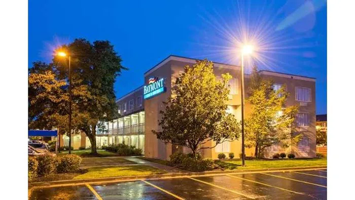 Baymont by Wyndham Louisville East 4