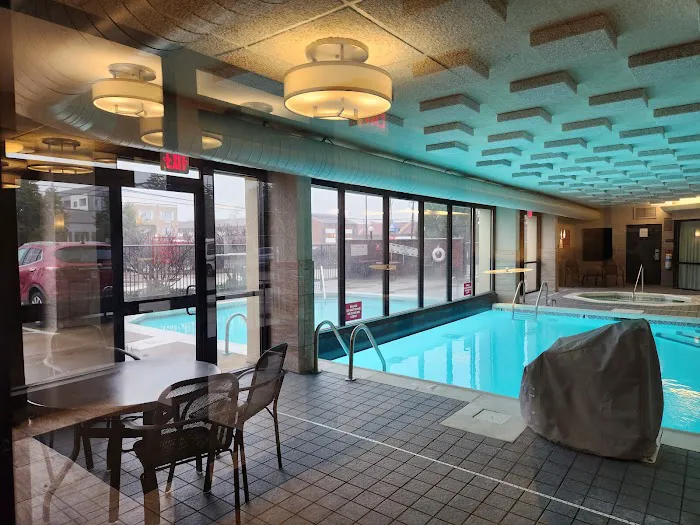 Drury Inn & Suites Louisville East 4
