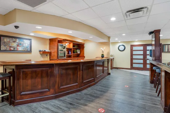 Best Western Louisville East Inn & Suites 4