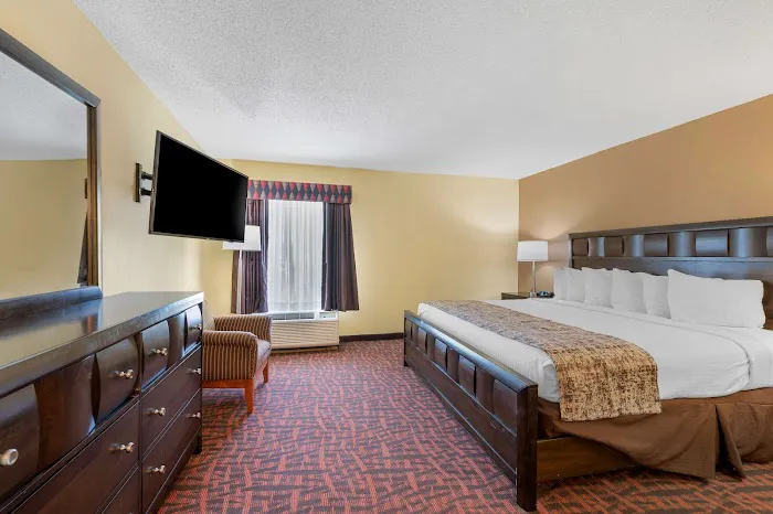 Best Western Louisville East Inn & Suites 4