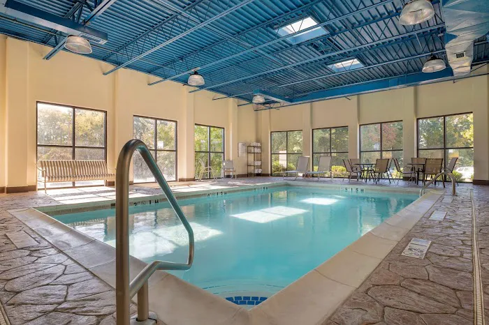 Best Western Louisville East Inn & Suites 4