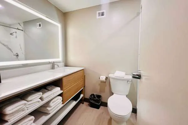 Wyndham Garden Hotel Louisville East 4