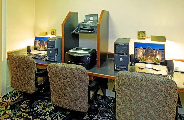 Staybridge Suites Louisville-East by IHG 4