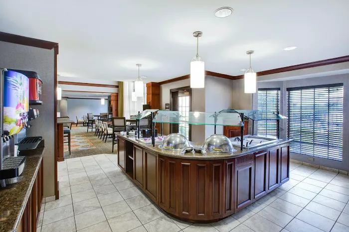 Staybridge Suites Louisville-East by IHG 4