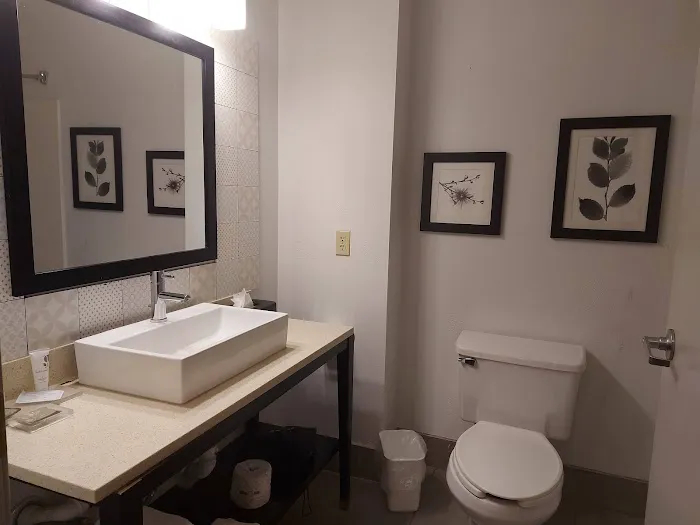 Country Inn & Suites by Radisson, Louisville East, KY 4