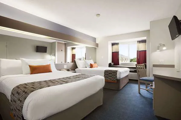 Microtel Inn & Suites by Wyndham Louisville East 4
