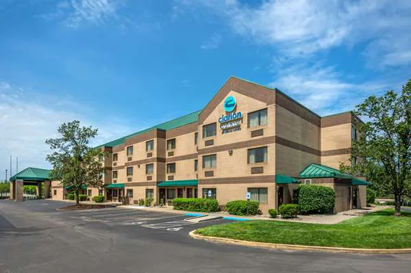 Clarion Pointe Louisville East 4