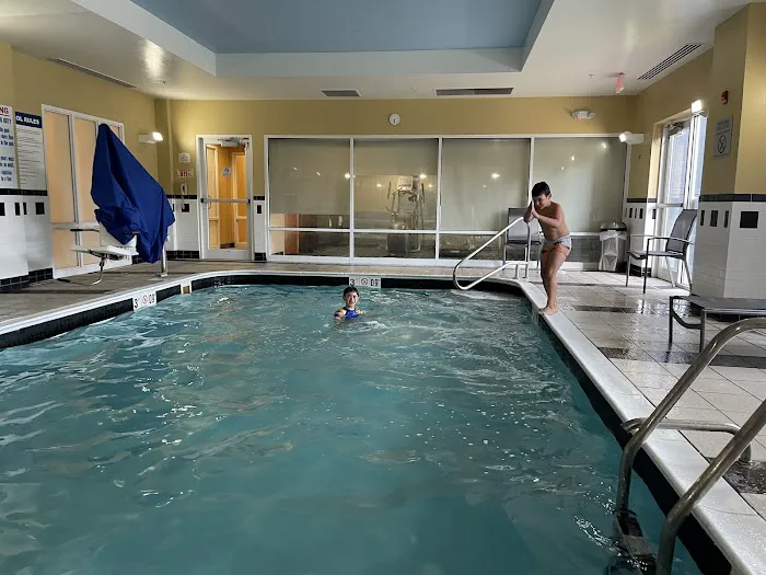 Fairfield Inn & Suites Louisville East 4