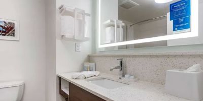 Hampton Inn & Suites Louisville East