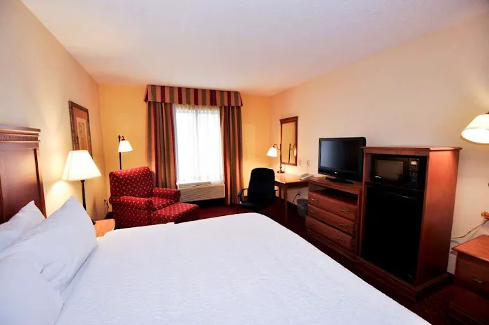 Hampton Inn & Suites Louisville East 4