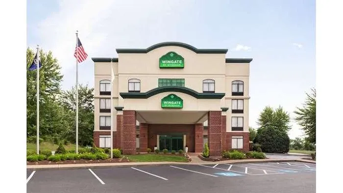 Wingate by Wyndham Louisville East 4