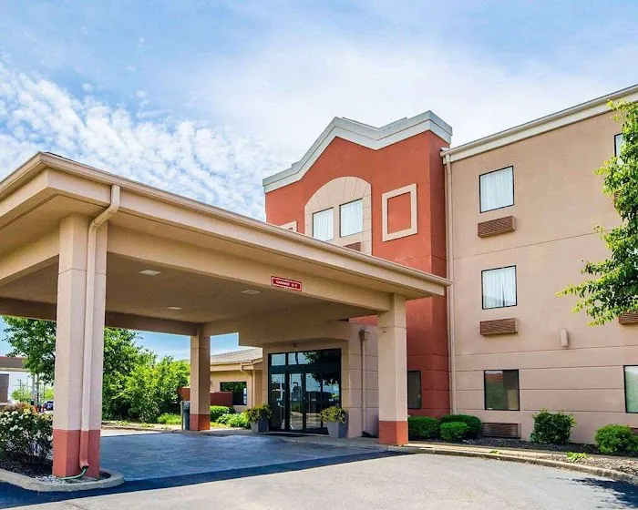 Comfort Suites Louisville East 4