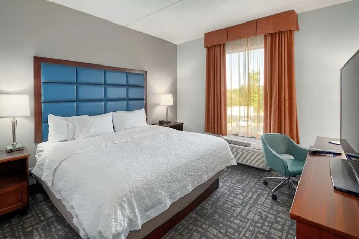 Hampton Inn Louisville-Northeast 4