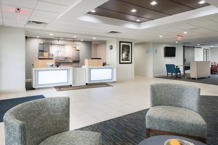 Holiday Inn Express Louisville Northeast by IHG 4