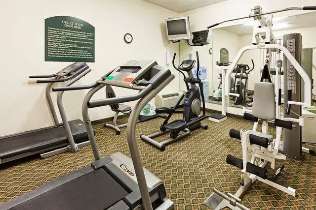 Holiday Inn Express Louisville Northeast by IHG 4